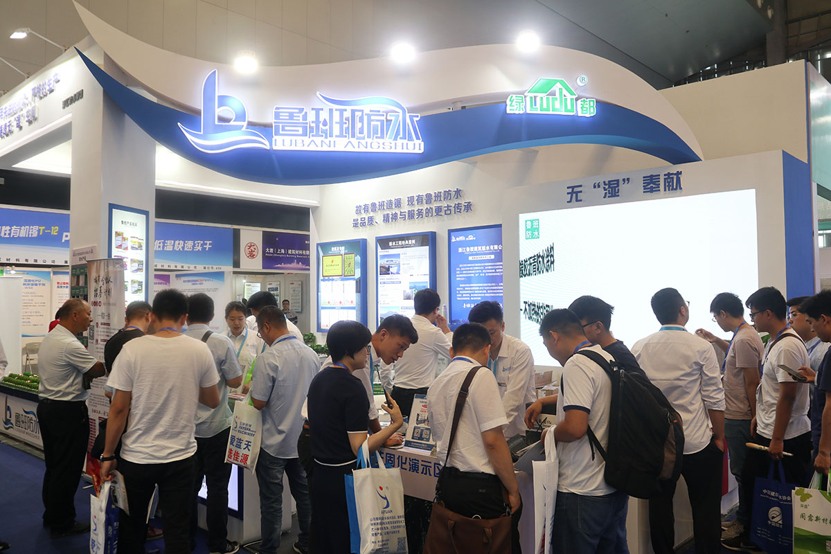 2016年11月16日，微風送爽，彩旗飄飄，隨著一聲聲的鞭炮聲響徹天空。浙江魯班建材科技股份有限公司的新廠開工儀式正式開始。浙江魯班建材科技股份